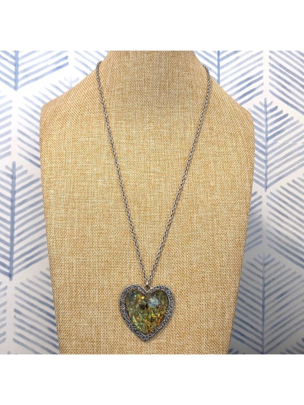 1928 Abalone Heart Pendant Silver Tone Chain 40" Necklace